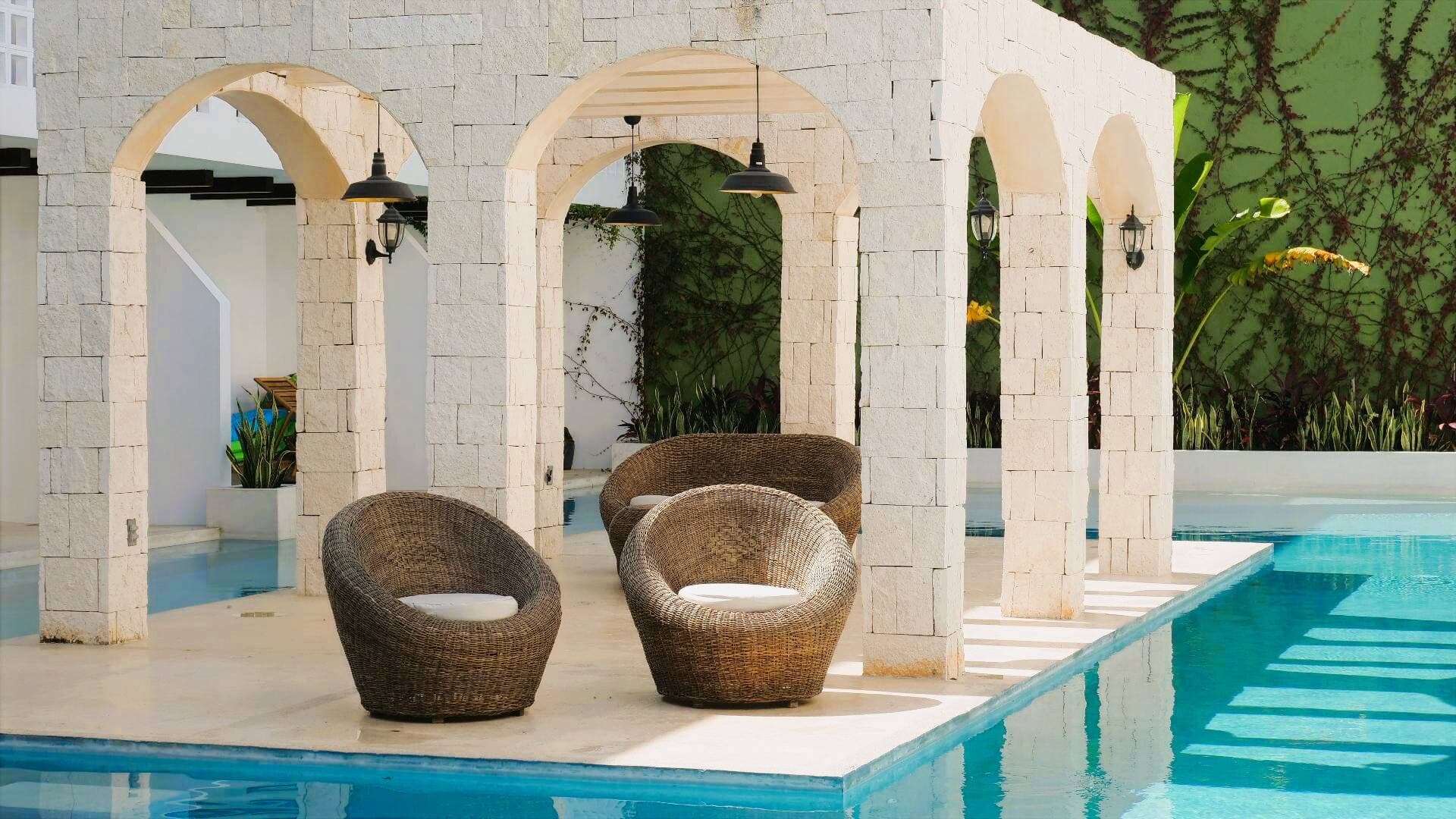 Tulum Tropical — Swim-Up Condo